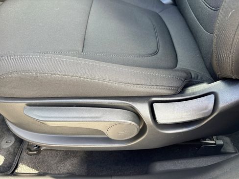 Certified 2025 Hyundai Tucson SE AWD/4WD image 13