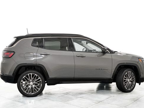Used 2022 Jeep Compass Limited w/ Elite Group AWD/4WD image 7