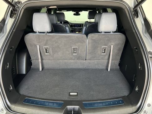 Used 2023 Buick Enclave Essence w/ Sport Touring Edition FWD image 23