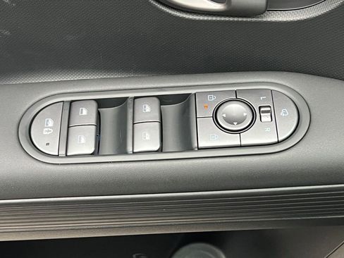 New 2025 Hyundai Ioniq 5 SEL image 28