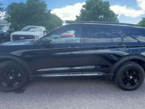 Certified 2023 Ford Explorer XLT w/ Equipment Group 202A AWD/4WD image 5