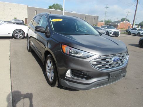 Used 2019 Ford Edge SEL FWD image 4