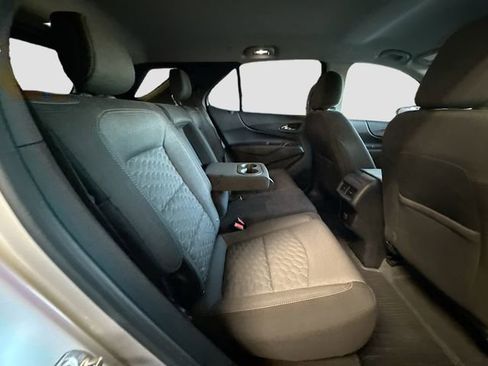 Used 2018 Chevrolet Equinox LT image 26