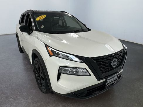 Used 2023 Nissan Rogue SV w/ SV Premium B Package image 1