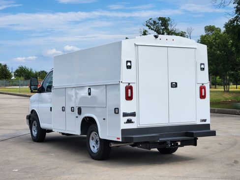 New 2025 Chevrolet Express 3500 w/ Power Convenience Package image 3
