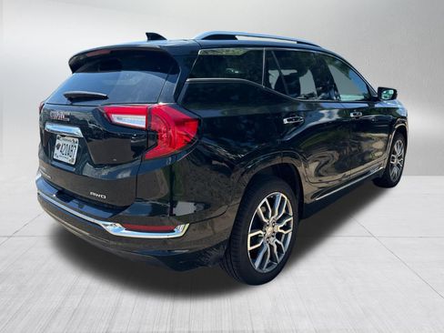 Used 2022 GMC Terrain Denali w/ Denali Premium Package AWD/4WD image 3