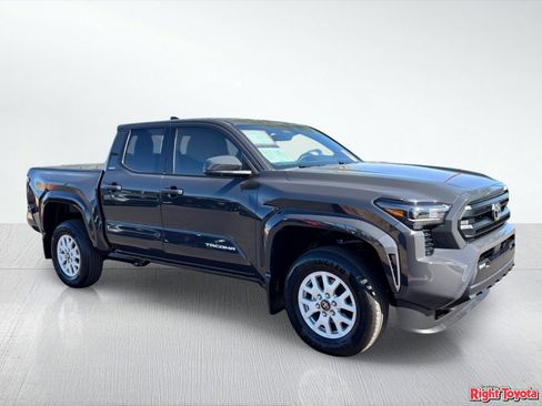 Certified 2026 Toyota Tacoma SR5 AWD/4WD image 8