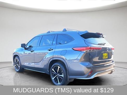 Used 2022 Toyota Highlander XSE AWD/4WD image 6