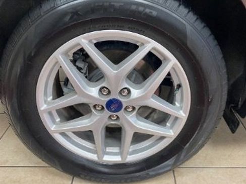 Used 2021 Ford Edge SEL image 35