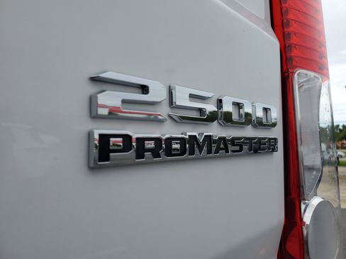 Used 2025 RAM ProMaster 2500 w/ Convenience Group image 25