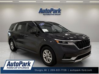 Used 2022 Kia Carnival LX video 1