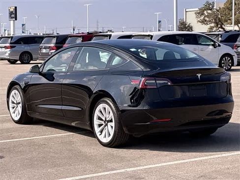 Used 2023 Tesla Model 3 Standard Range image 5