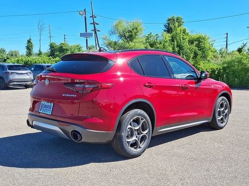 Used 2023 Alfa Romeo Stelvio Ti AWD/4WD image 6