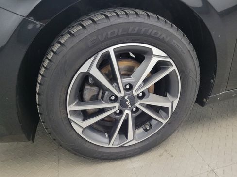 Used 2022 Kia Forte LXS FWD image 31