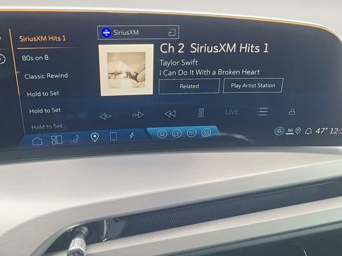 New 2026 Cadillac Vistiq Sport image 20