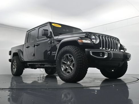 Used 2021 Jeep Gladiator Overland AWD/4WD image 32