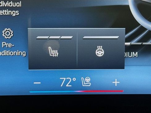 Certified 2024 BMW X6 xDrive40i w/ Premium Package image 21