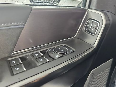 Used 2024 Ford F150 Platinum w/ FX4 Off-Road Package image 27