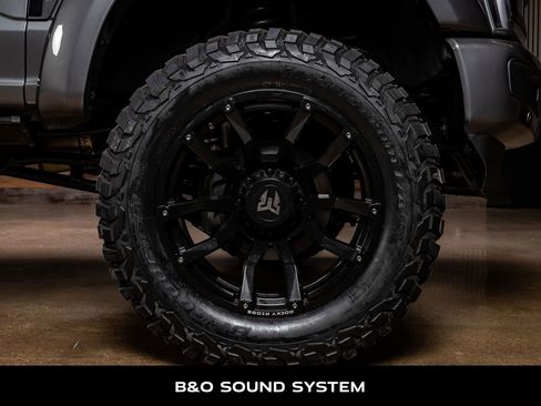 Used 2024 Ford F250 Lariat w/ Lariat Ultimate Package image 11