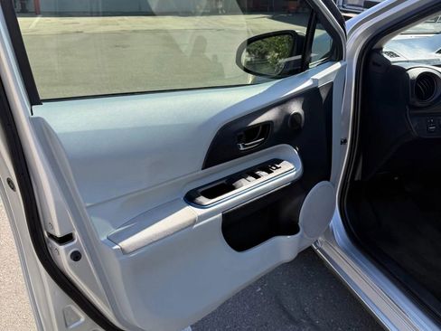 Used 2012 Toyota Prius C Two image 9