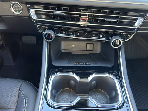 New 2026 Chevrolet Traverse LT w/ Enhanced Driving Package image 8