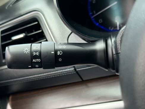 Used 2019 Subaru Legacy 2.5i Limited AWD/4WD image 28