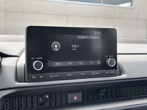Used 2025 Honda CR-V EX image 25