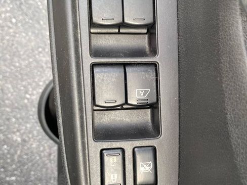 Used 2015 Nissan Versa Note SV FWD image 15