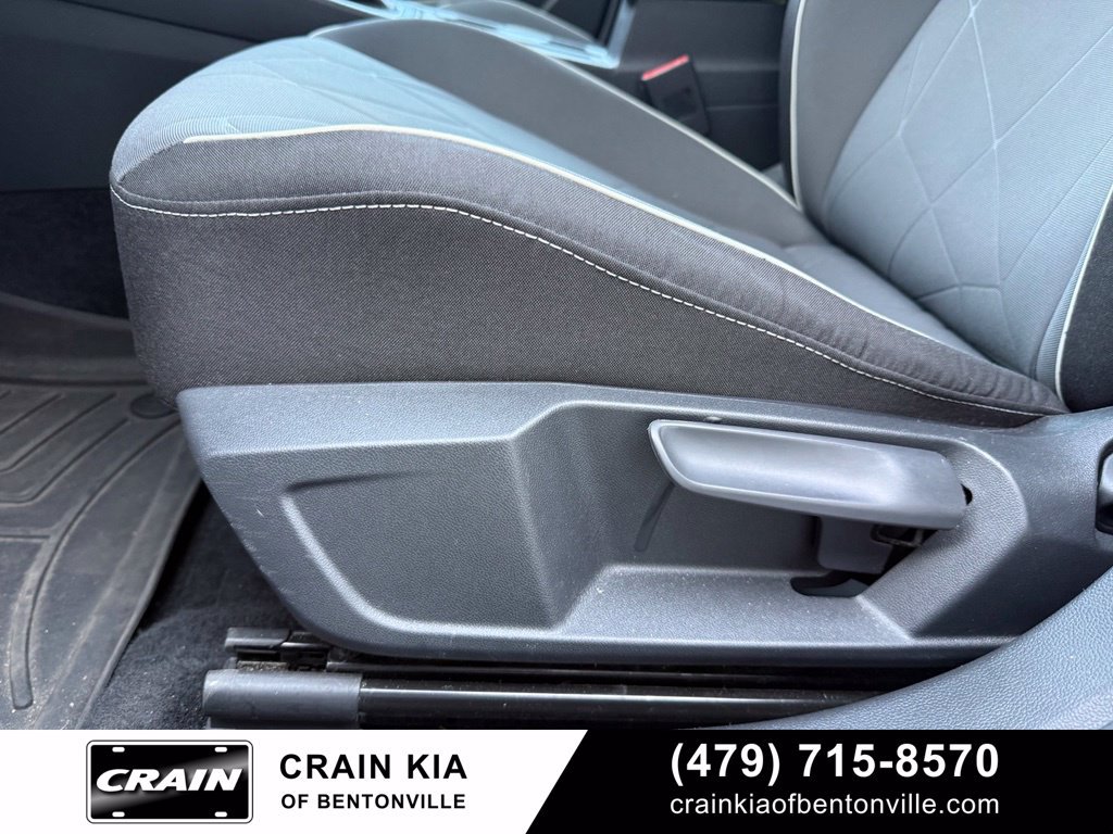 Used 2025 Volkswagen Jetta Sport FWD image 11