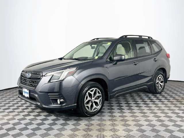 Used 2022 Subaru Forester Premium AWD/4WD image 2