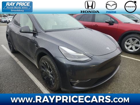 Used 2024 Tesla Model Y Long Range image 1