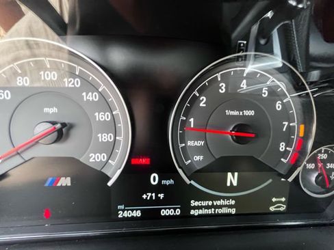 Used 2018 BMW M4 Convertible image 55
