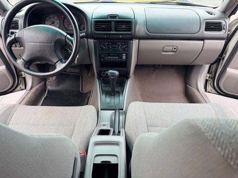 Used 2001 Subaru Forester L image 13