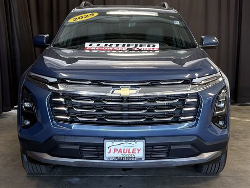 Used 2025 Chevrolet Equinox LT w/ Convenience Package II FWD image 3