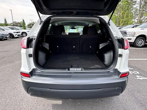 Used 2019 Jeep Cherokee Latitude w/ Popular Appearance Group FWD image 14