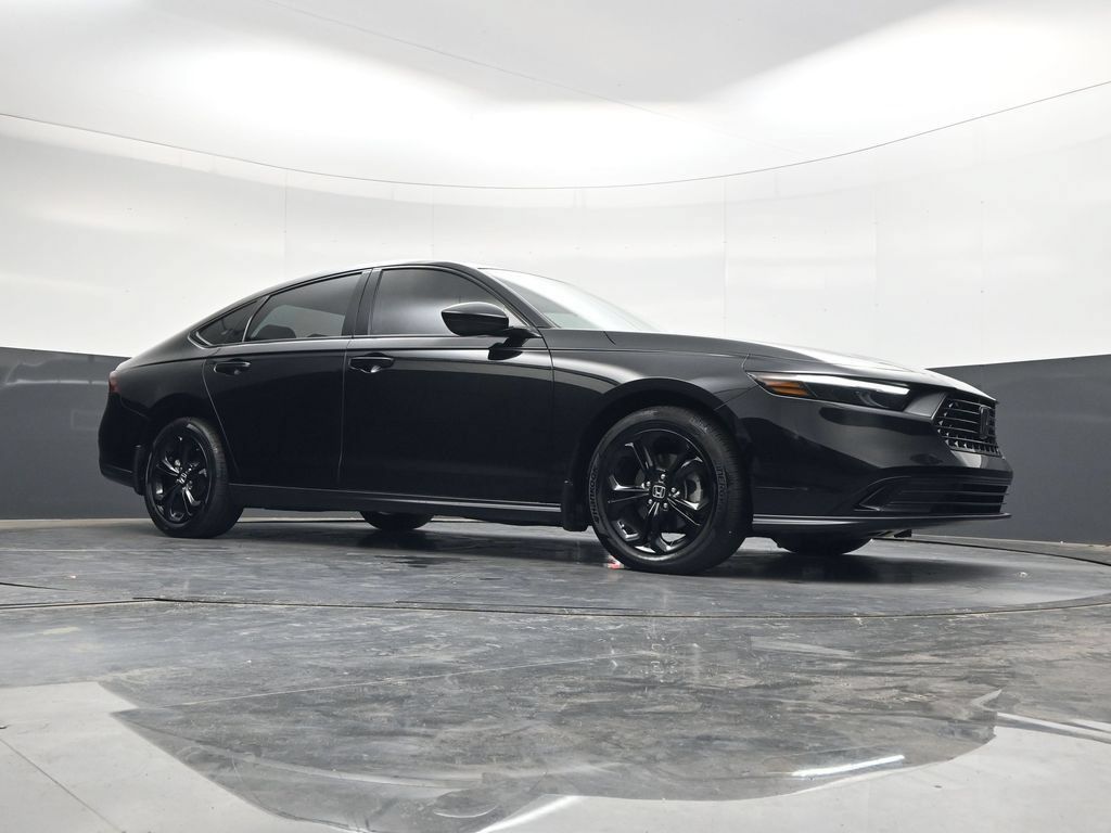 Used 2025 Honda Accord SE image 24