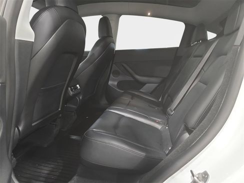 Used 2023 Tesla Model Y Long Range image 12