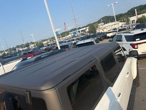 Used 2023 Ford Bronco Outer Banks AWD/4WD image 6