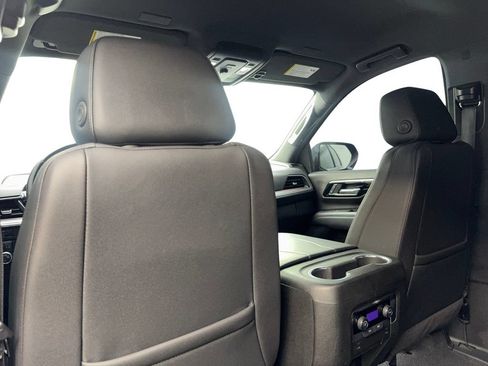 Used 2025 Chevrolet Tahoe LT AWD/4WD image 34