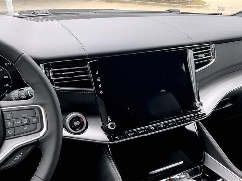 New 2026 Jeep Grand Wagoneer L Limited AWD/4WD image 6