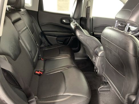 Used 2018 Jeep Compass Latitude image 19