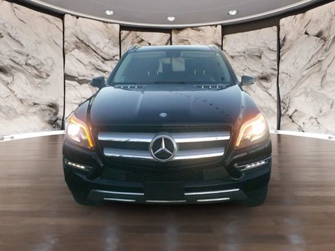 Used 2014 Mercedes-Benz GL 450 4MATIC image 2
