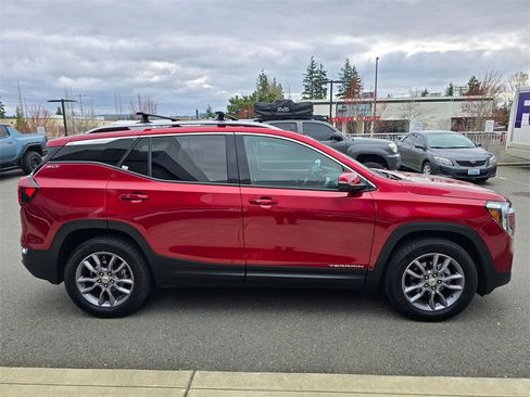 Used 2022 GMC Terrain SLT w/ Infotainment Package II image 37