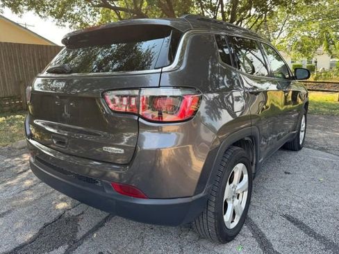 Used 2018 Jeep Compass Latitude w/ Popular Equipment Group image 4