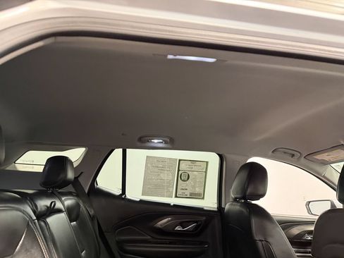 Used 2023 GMC Terrain SLT AWD/4WD image 69