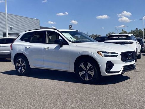 New 2025 Volvo XC60 T8 Plus image 4