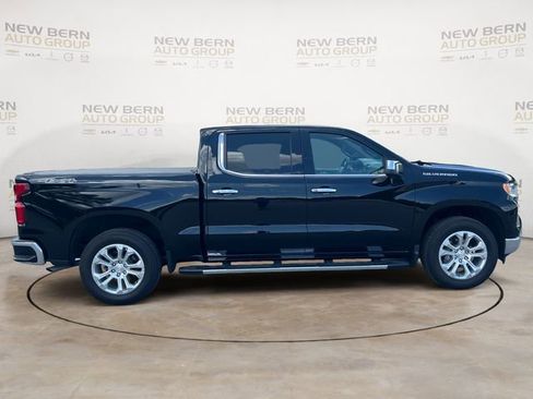 Used 2025 Chevrolet Silverado 1500 LTZ AWD/4WD image 6
