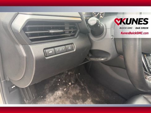 Used 2025 Nissan Altima 2.5 SR FWD image 10