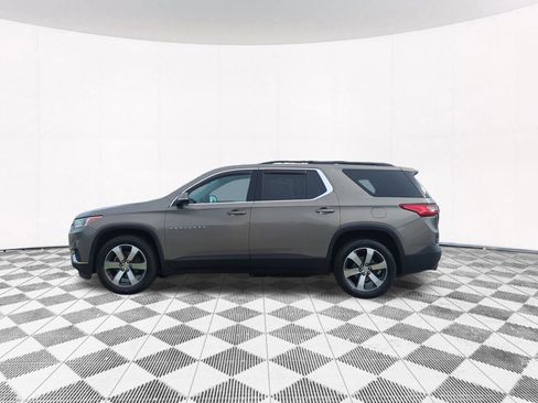 Used 2019 Chevrolet Traverse LT w/ LT Premium Package AWD/4WD image 2