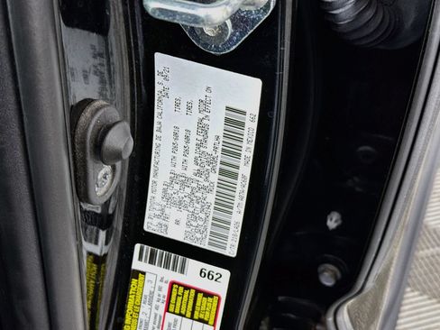 Certified 2021 Toyota Tacoma Limited AWD/4WD image 9